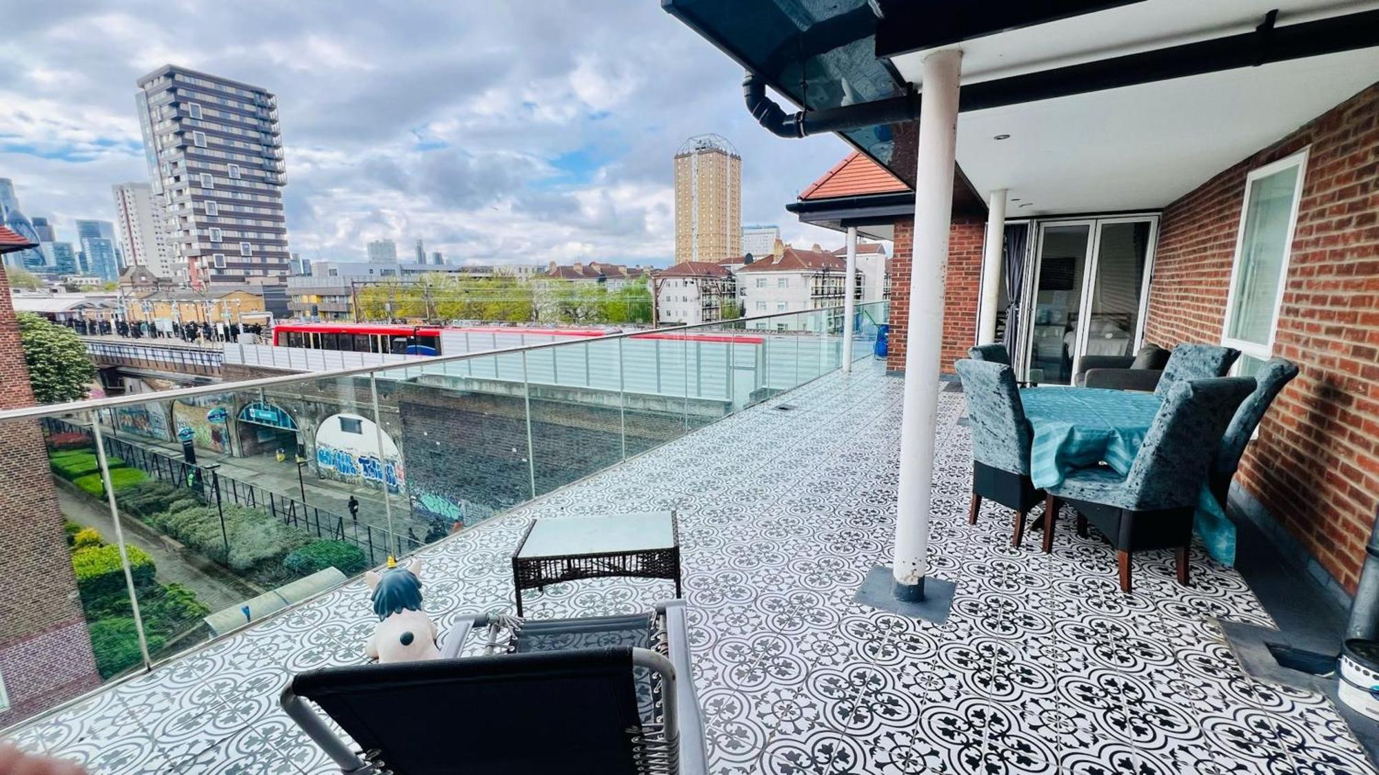 City View Sunset Luxurious Apartment In London Zone-1 Including One Family Twin Room With Its Own Stunning Private Terrace Esterno foto